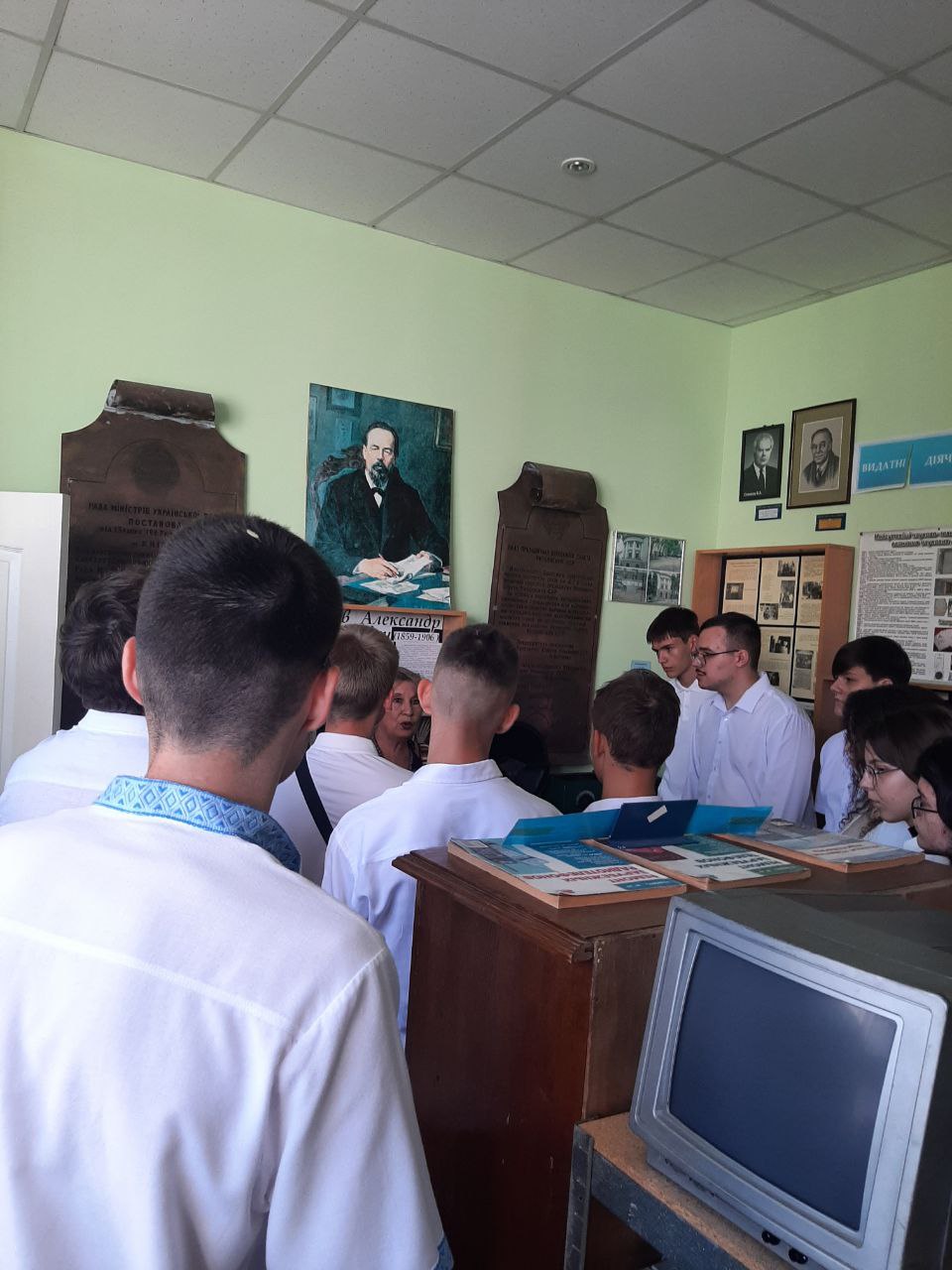 11